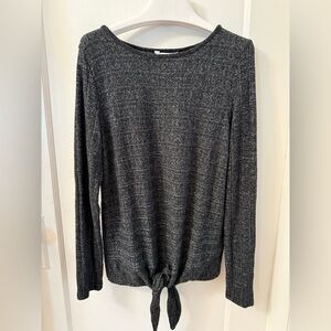 LONG SLEEVE ROUND NECK LIGHT BLACK TOP SZ MEDIUM